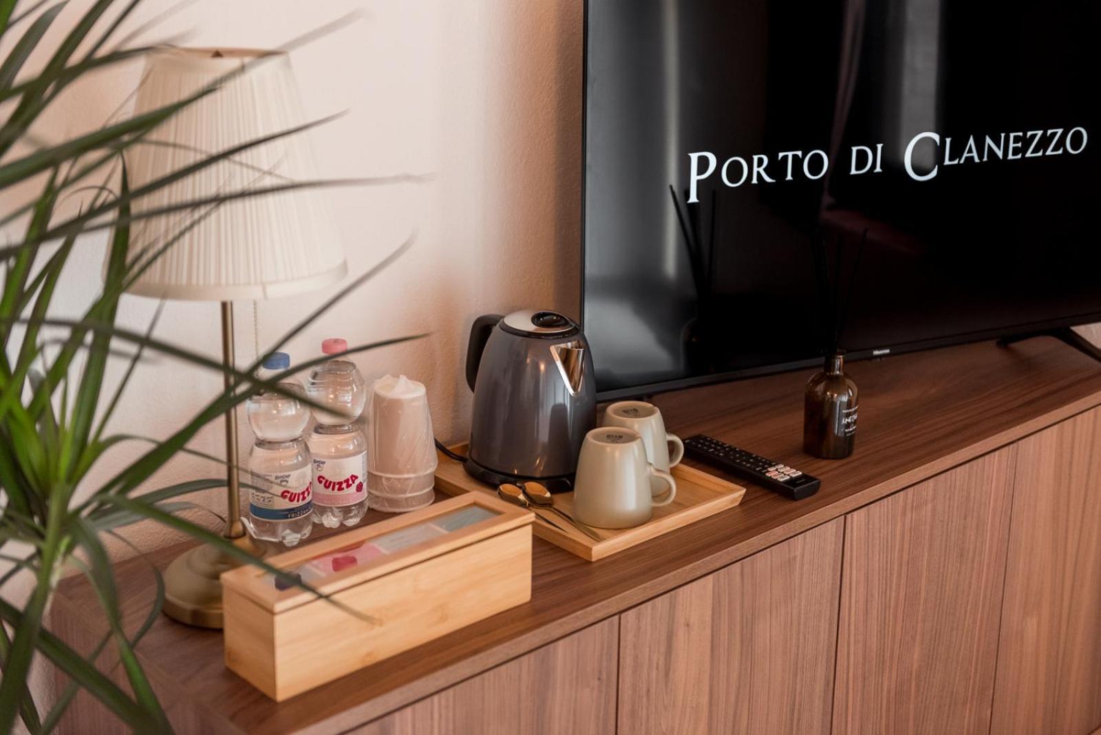 Porto Di Clanezzo Bed & Breakfast Exterior photo